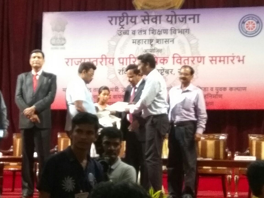 SNDT WU NSS Cell Program Officers & Volunteers received State Level Awards on NSS Day September 24, 2017